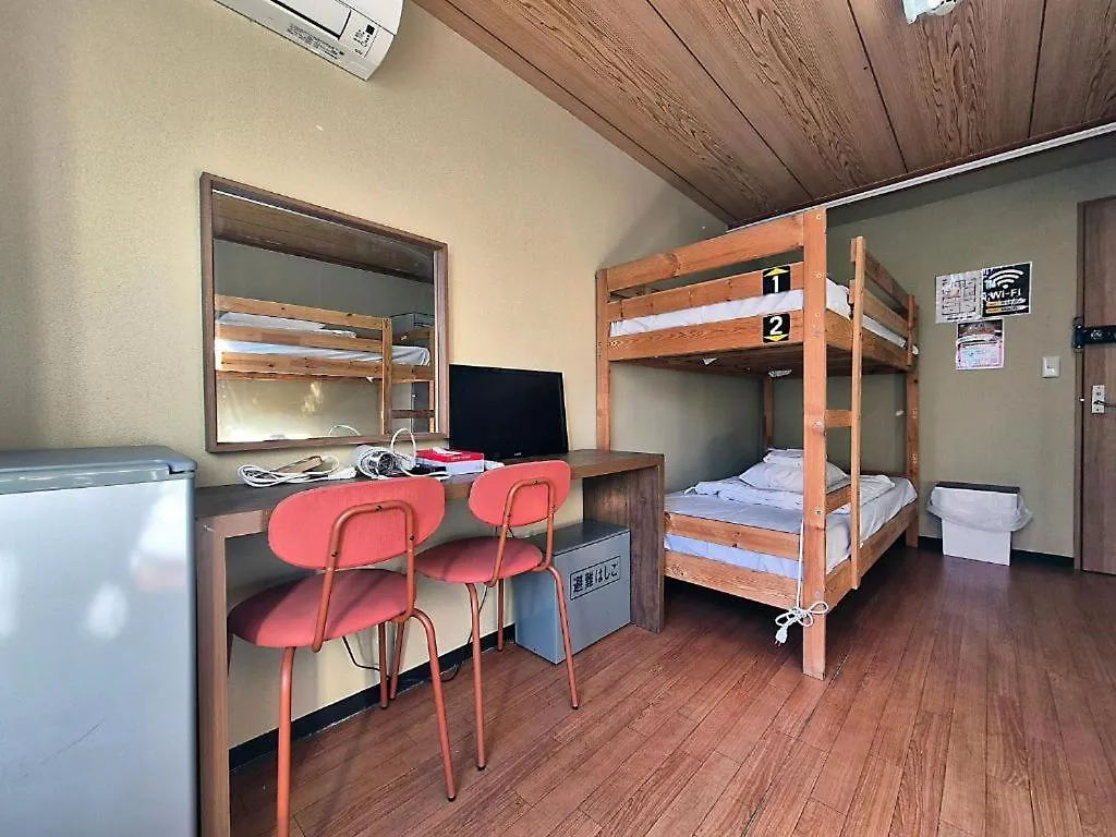Tokyo House Inn 0*,