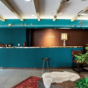 Hotel Toms, Tokio