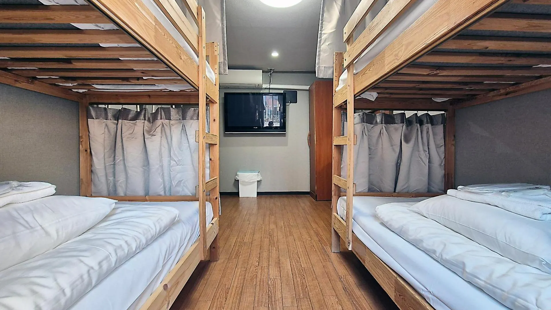 Hostel Tokyo House Inn Japan