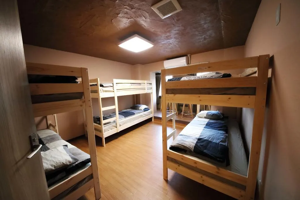 Hostel Tokyo House Inn