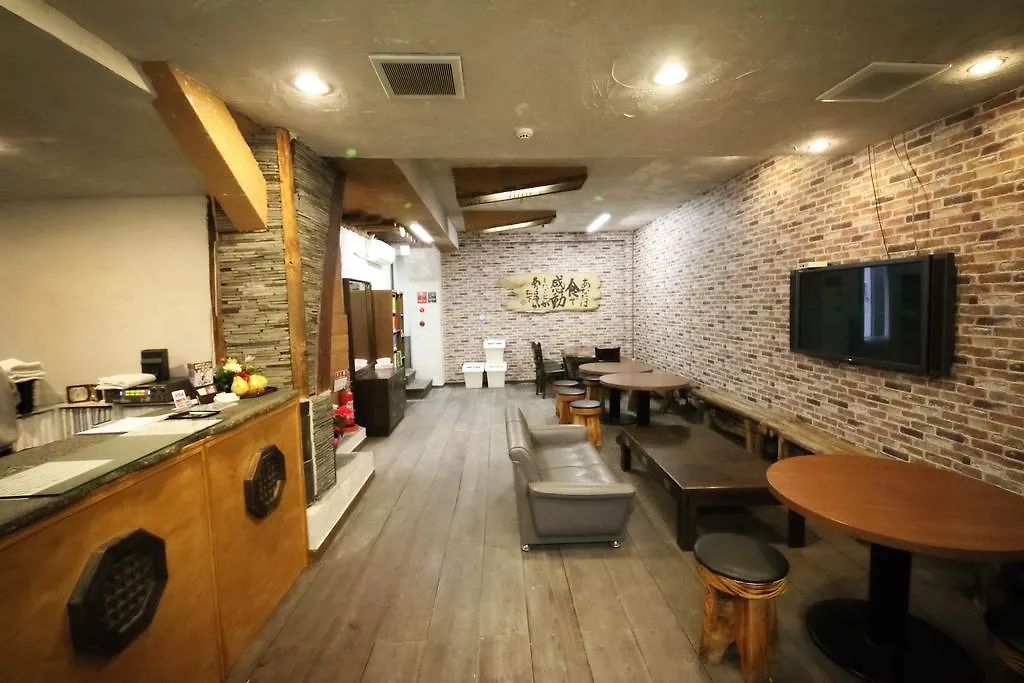 Hostel Tokyo House Inn