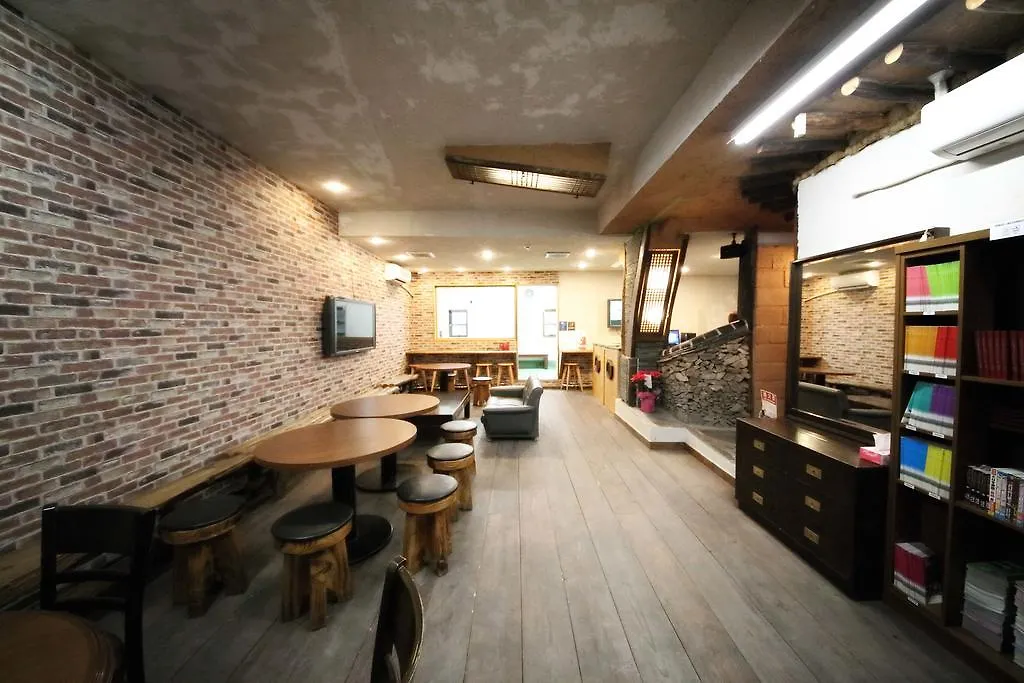 Hostel Tokyo House Inn Japan
