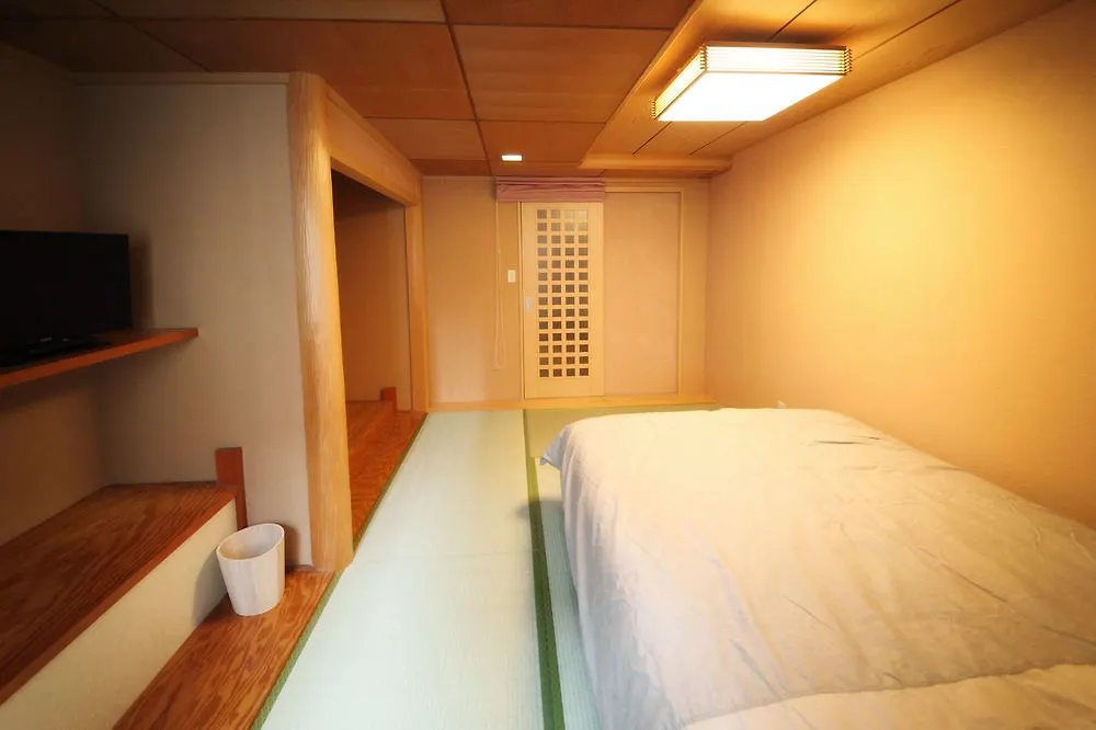 Hostal Tokyo House Inn