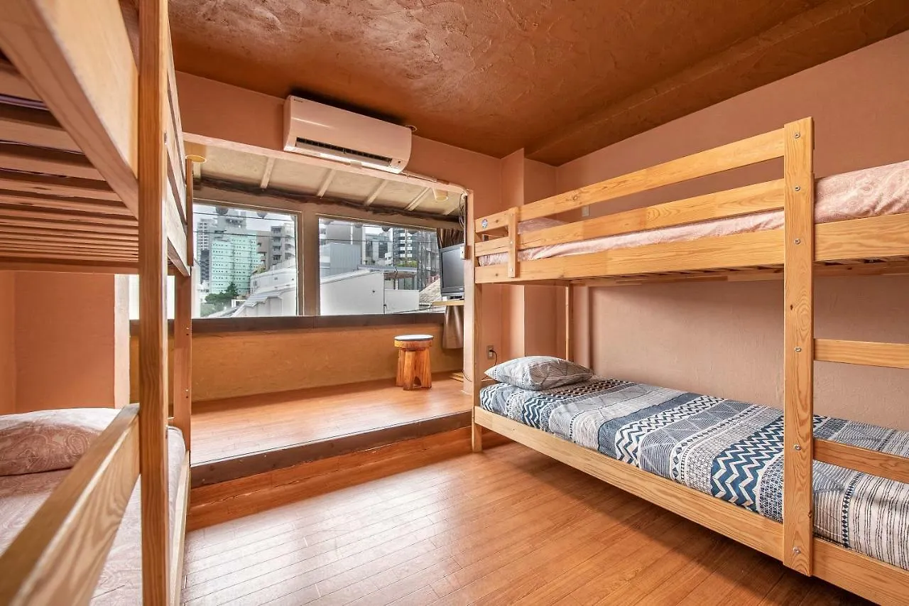 Hostal Tokyo House Inn