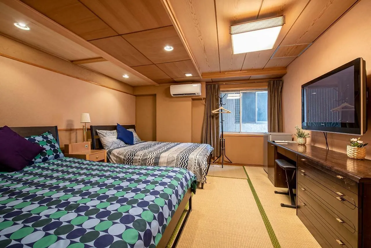 Tokyo House Inn Hostal