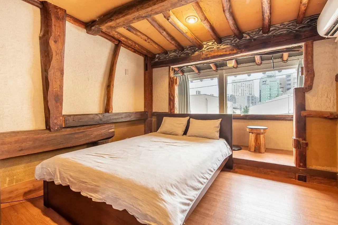 Hostal Tokyo House Inn