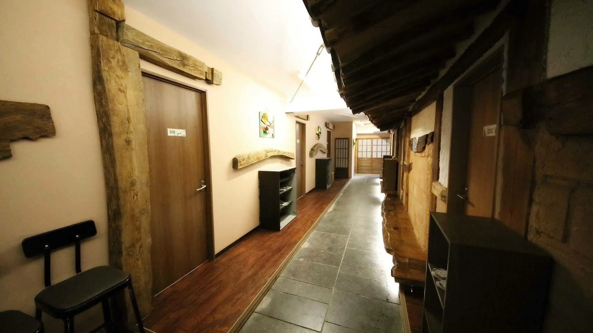 Hostel Tokyo House Inn
